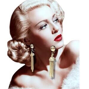 VINTAGE 1950s JUDY LEE gold Chain Dangle Clip Earrings From Private Collection